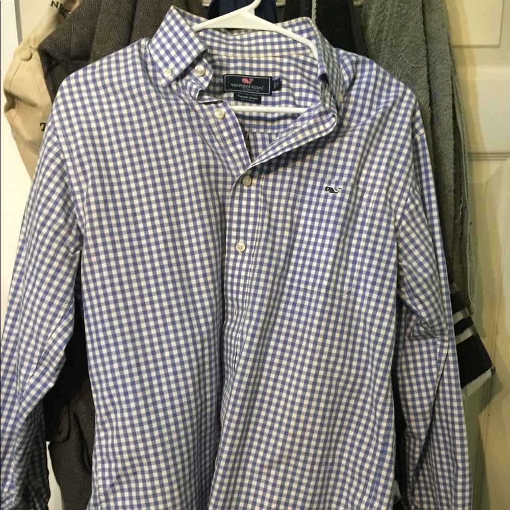 Vineyard Vines Button Down sz small